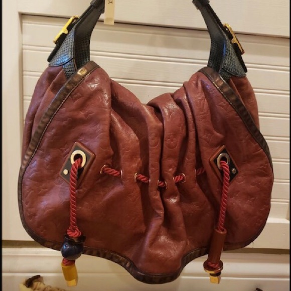 Traded‼️Rare‼️Beyoncé Favorite bag🤩 - Picture 3 of 8